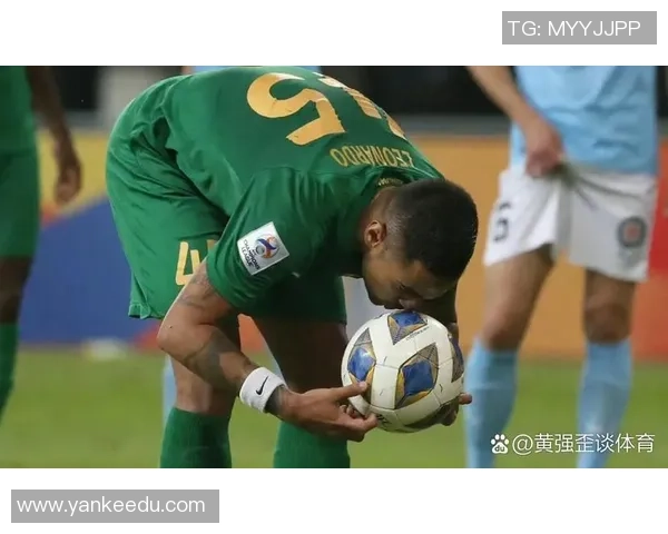 怀念那些曾在绿茵场上闪耀的过世足球明星们的经典瞬间与感人故事